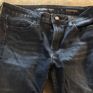 NWOT Calvin Klein size 4 boyfriend skinny jeans